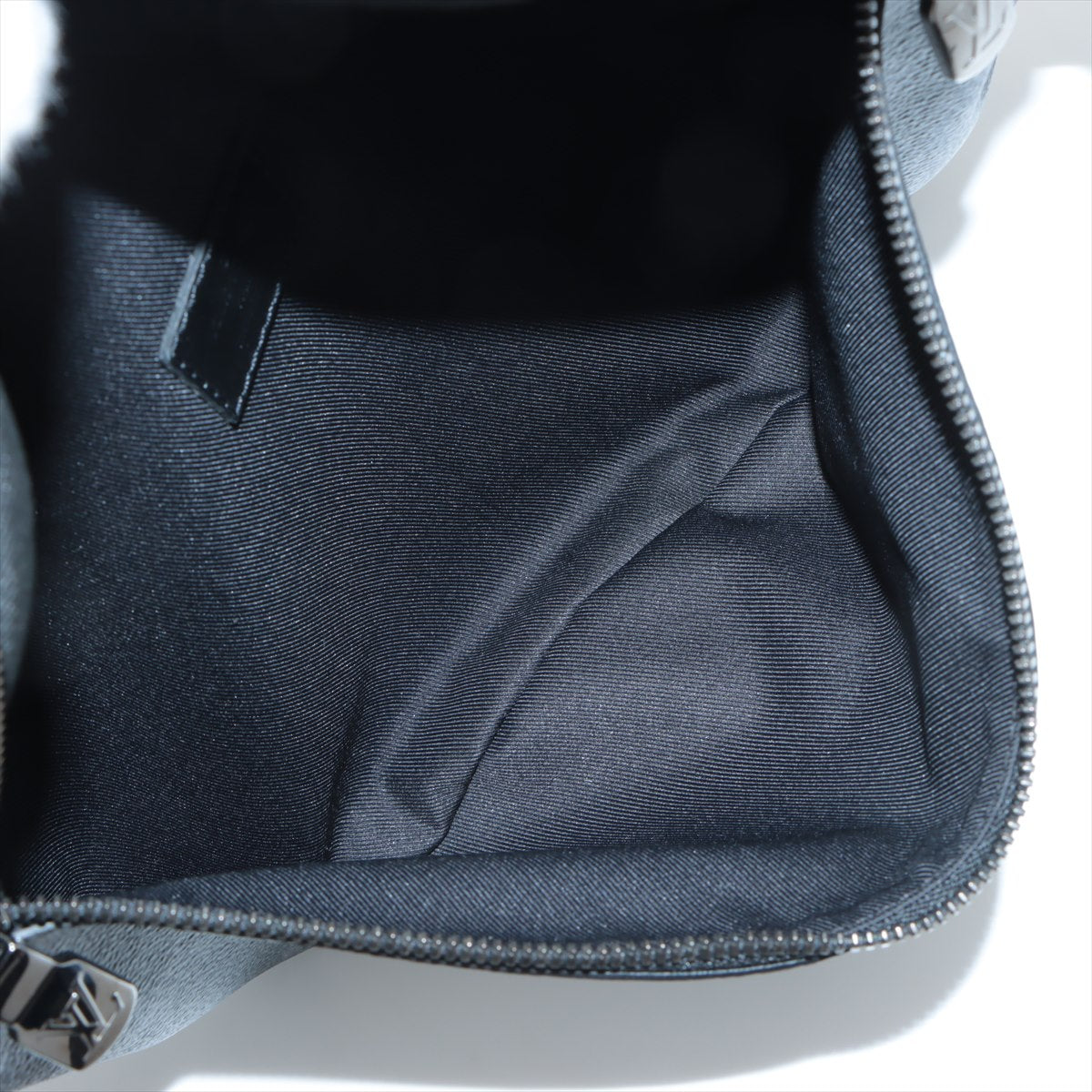 Louis Vuitton Monogram Eclipse Discovery Bum Bag M44336 CA2109