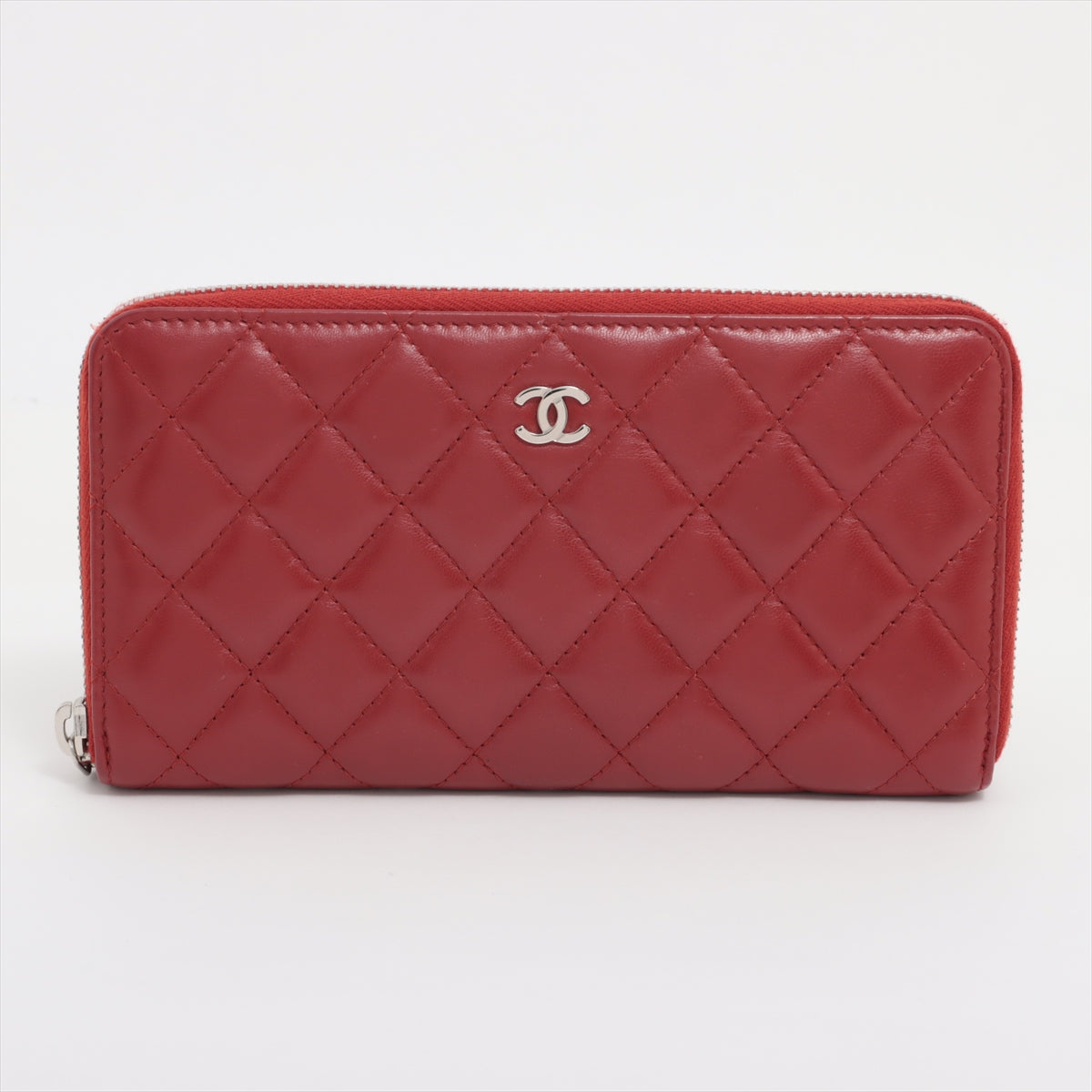 Chanel Matelasse Lambskin Zip Round Wallet Red Silver Metal Fittings 21134551