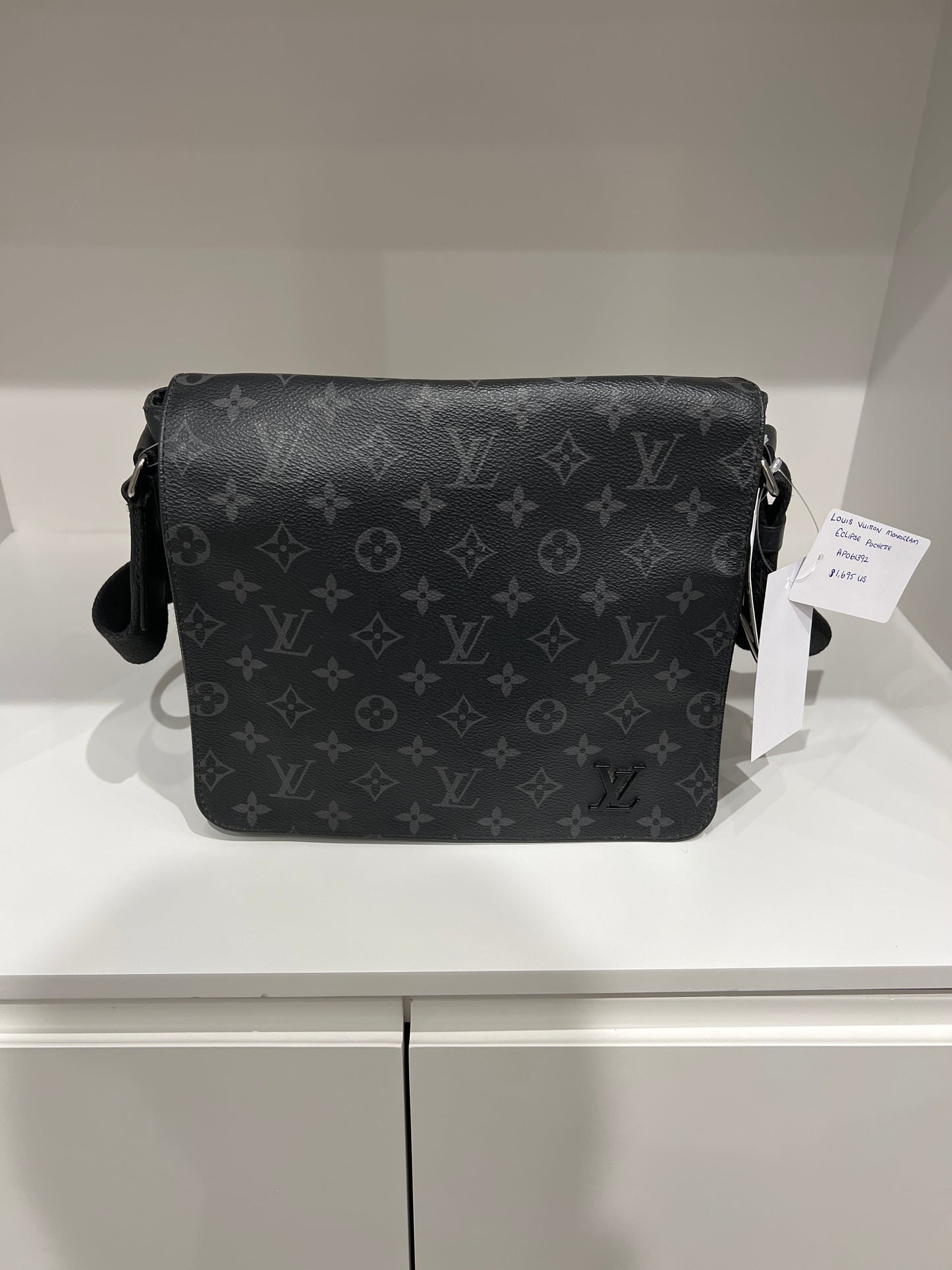 Louis Vuitton Monogram Eclipse Pochette District M44000 GI5117