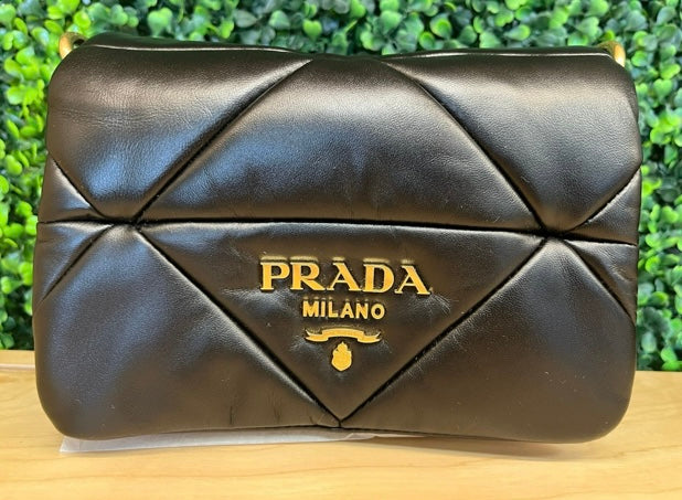 Prada Pelle Nappa Patch - Nero - Medium