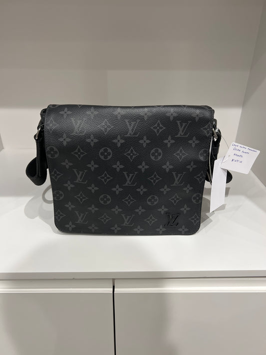 Louis Vuitton Monogram Eclipse Pochette District M44000 GI5117
